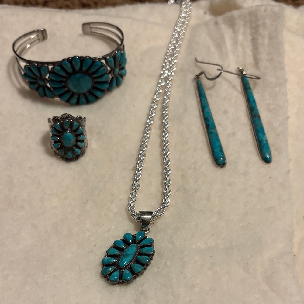 Turquoise Jewelry Set with Silver Accents